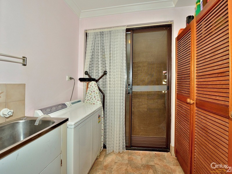 1/3 Kent Close, Halls Head WA 6210