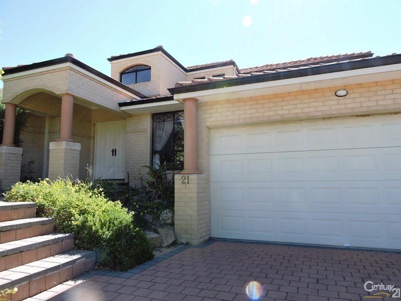 21 Magnetic Square, Halls Head WA 6210