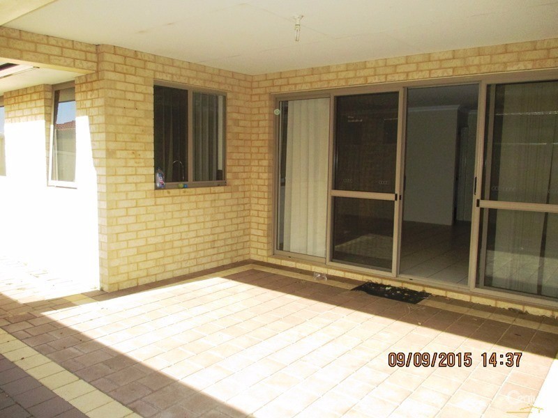 22 Wuralling Pass, Wannanup WA 6210