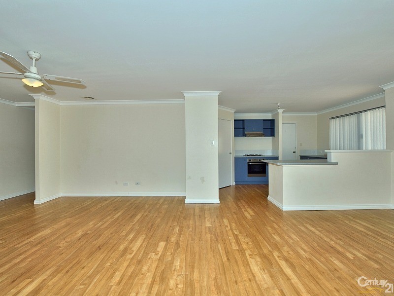 16 Brouwer Trail, Dudley Park WA 6210