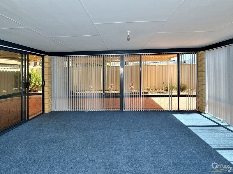 16 Brouwer Trail, Dudley Park WA 6210