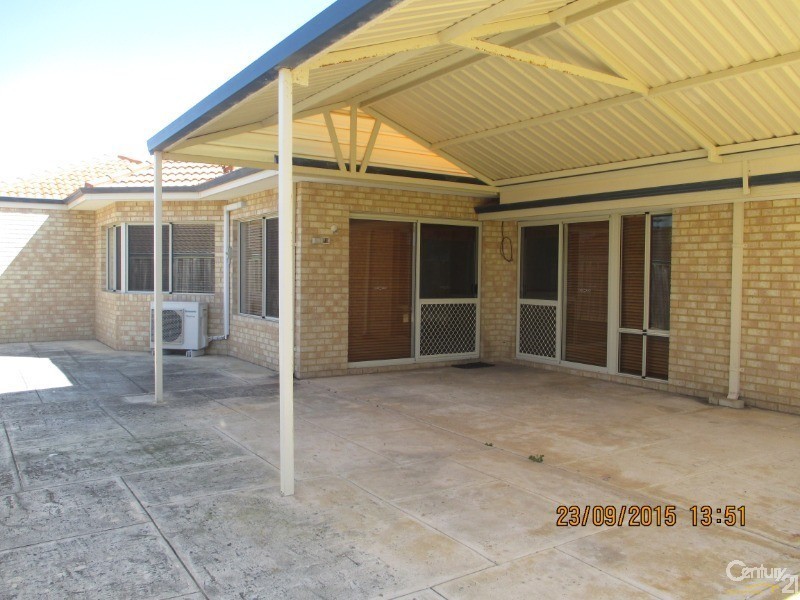 6 Hideaway Cove, Halls Head WA 6210