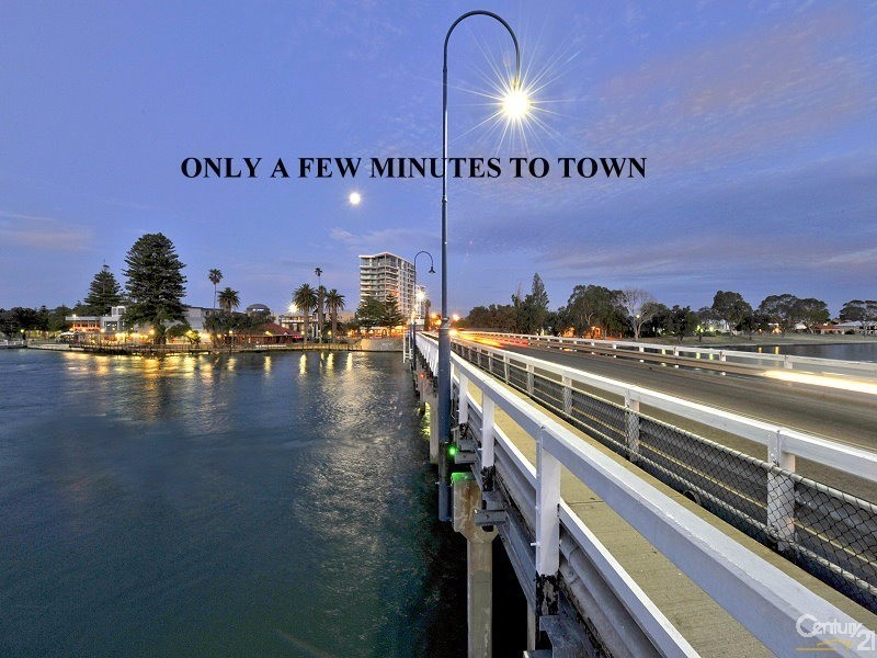 2 La Gavas Court, Halls Head WA 6210