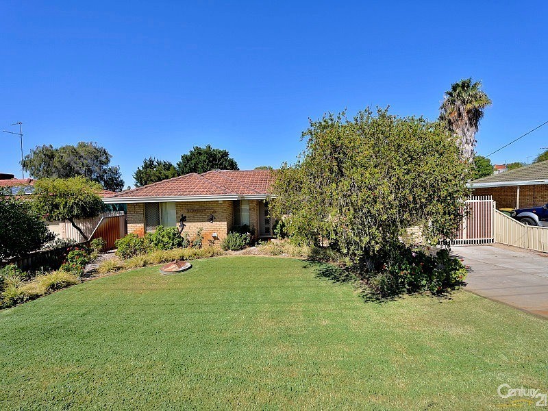 11 Murdoch Drive, Greenfields WA 6210