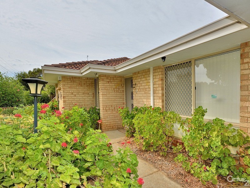 11 Murdoch Drive, Greenfields WA 6210