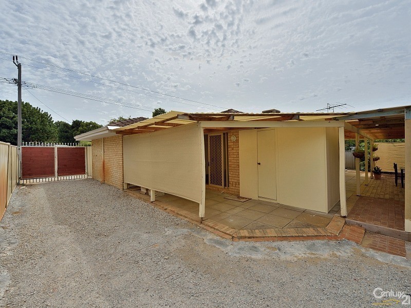 11 Murdoch Drive, Greenfields WA 6210