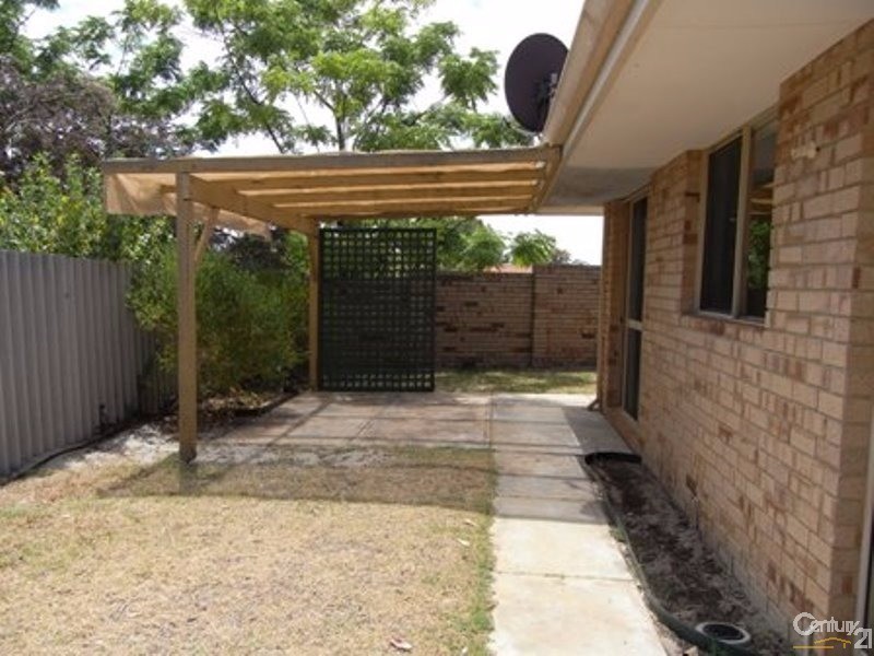 1/17 Balmoral Parade, Halls Head WA 6210