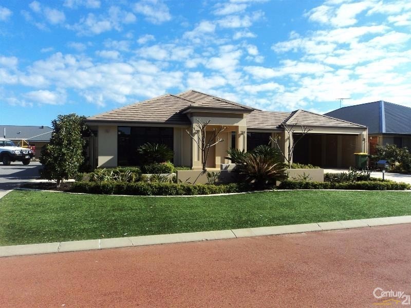 11 Cohen Vista, Lakelands WA 6180