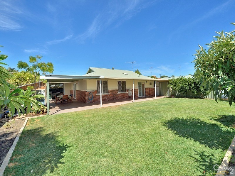 81 Mississippi Drive, Greenfields WA 6210