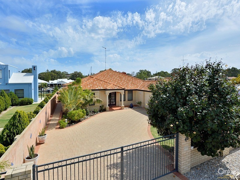 48 Cambria Island Retreat, Halls Head WA 6210