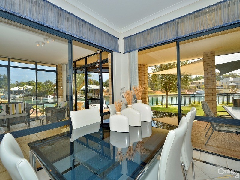 48 Cambria Island Retreat, Halls Head WA 6210