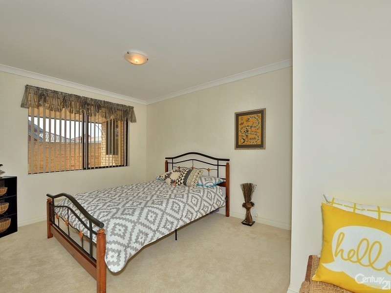 48 Cambria Island Retreat, Halls Head WA 6210