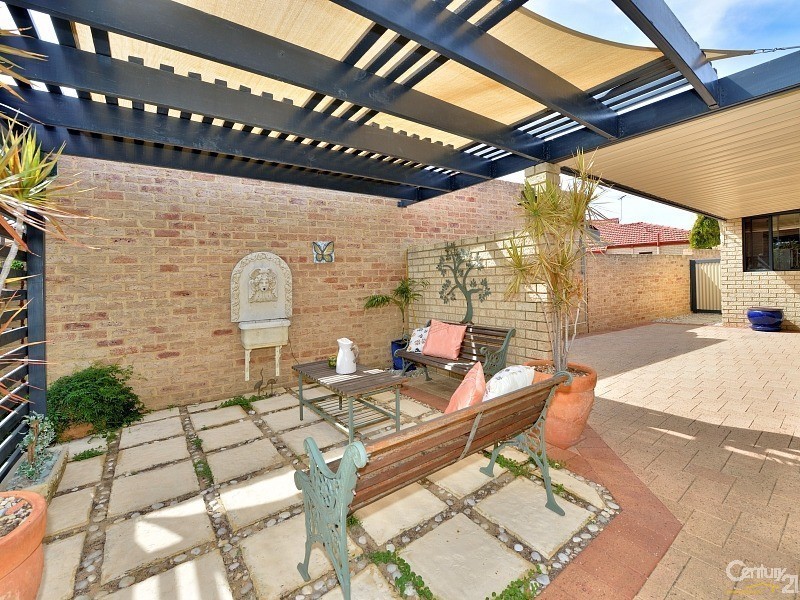 48 Cambria Island Retreat, Halls Head WA 6210