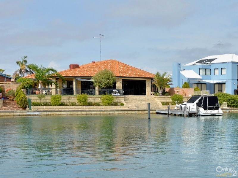 48 Cambria Island Retreat, Halls Head WA 6210