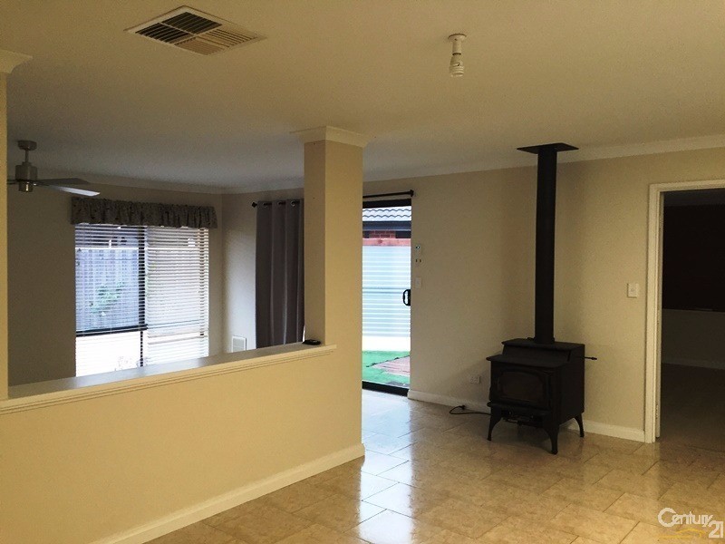 50 Carissa Turn, Halls Head WA 6210