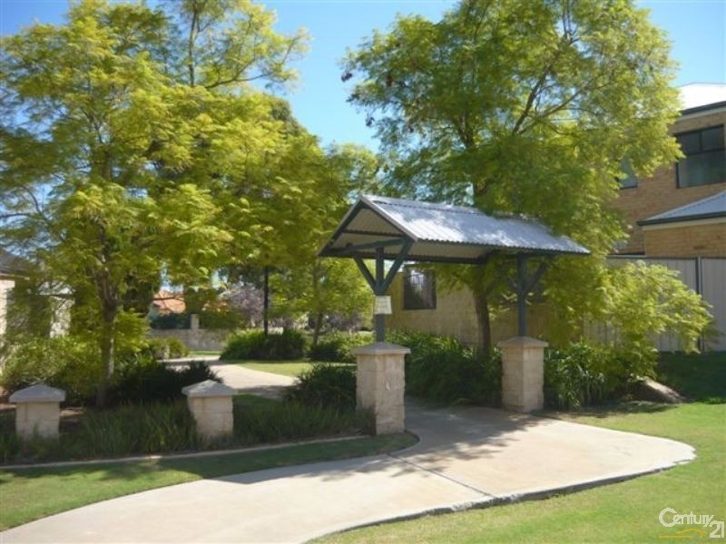 74/27 Meadow Springs Drive, Meadow Springs WA 6210