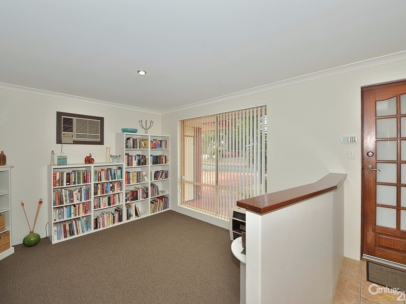 17 Foster Road, Coodanup WA 6210