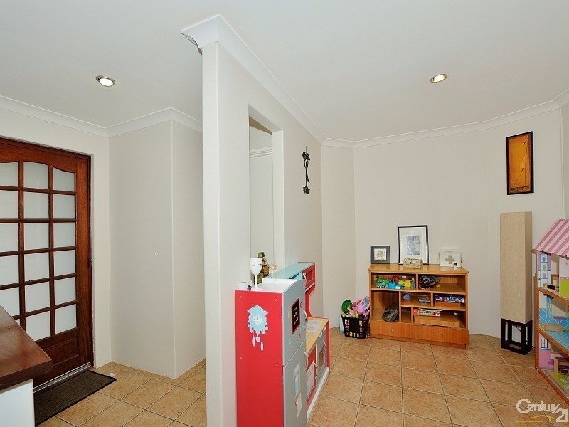 17 Foster Road, Coodanup WA 6210