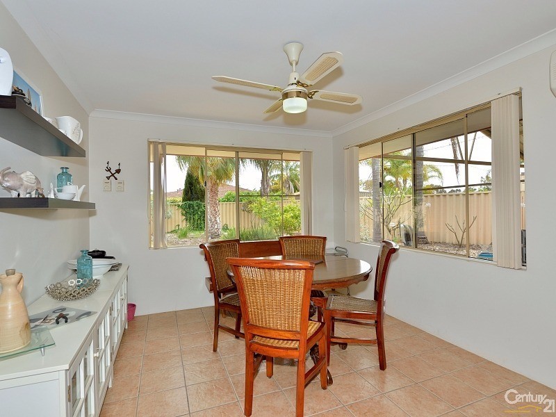 17 Foster Road, Coodanup WA 6210