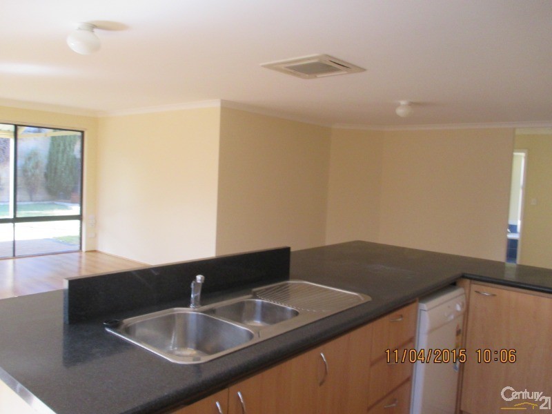 9 Fremont Crescent, Secret Harbour WA 6173