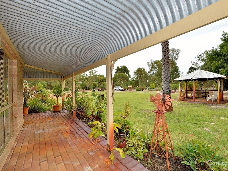 50 Matthie Road, Barragup WA 6209