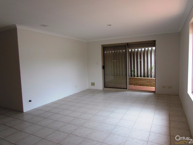 81 Ronsard Drive, San Remo WA 6210