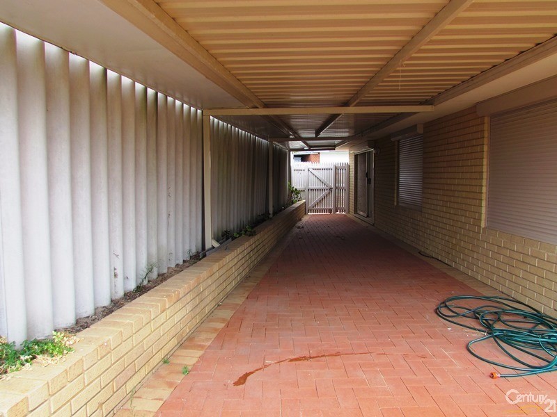 81 Ronsard Drive, San Remo WA 6210