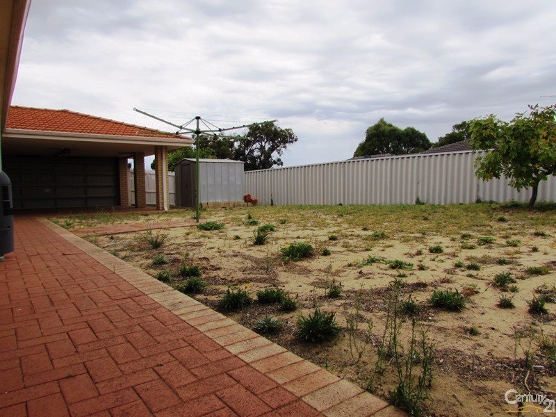 81 Ronsard Drive, San Remo WA 6210