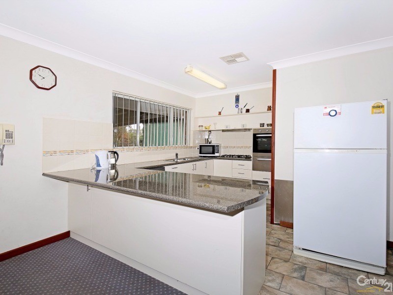 214 Newnham Road, Lake Clifton WA 6215