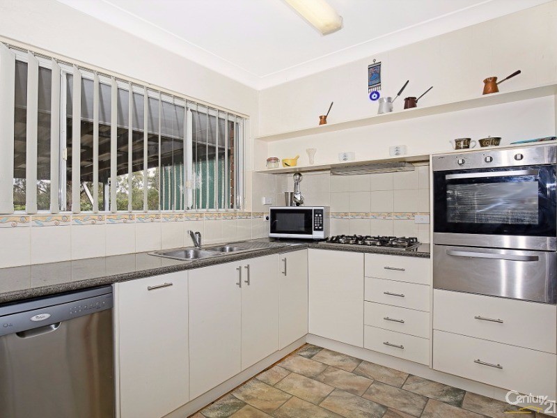 214 Newnham Road, Lake Clifton WA 6215