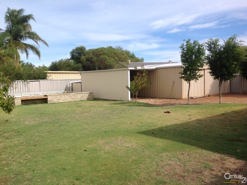 8 Phillips Way, North Yunderup WA 6208