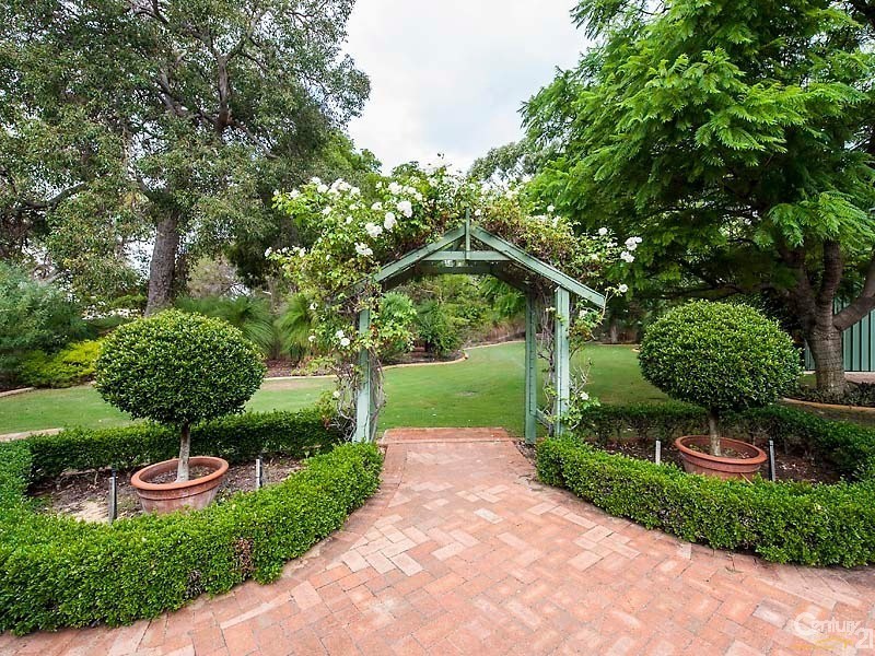 8  Honeytree Place, Falcon WA 6210