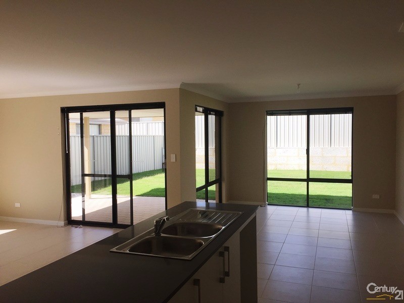 20 Gilroyd Way, Golden Bay WA 6174