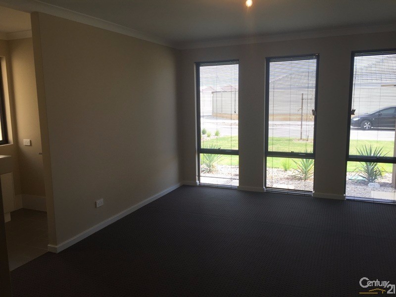 20 Gilroyd Way, Golden Bay WA 6174