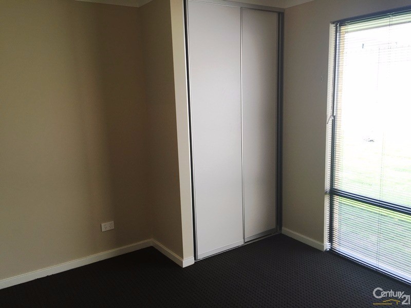 20 Gilroyd Way, Golden Bay WA 6174