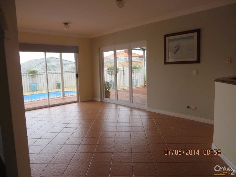 22 Leveque Loop, San Remo WA 6210