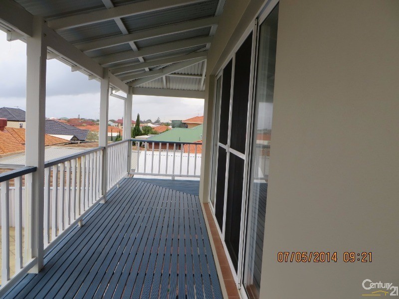 22 Leveque Loop, San Remo WA 6210