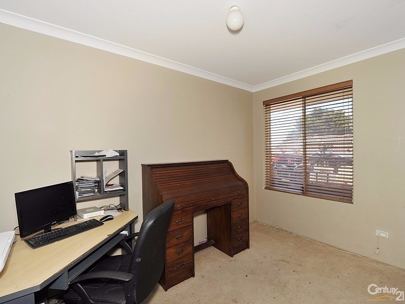 14 Satinash Retreat, Halls Head WA 6210