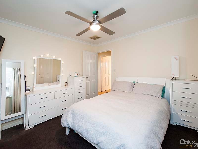 16 Highview Rise, Halls Head WA 6210