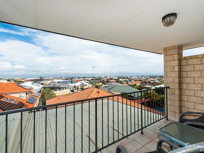 16 Highview Rise, Halls Head WA 6210