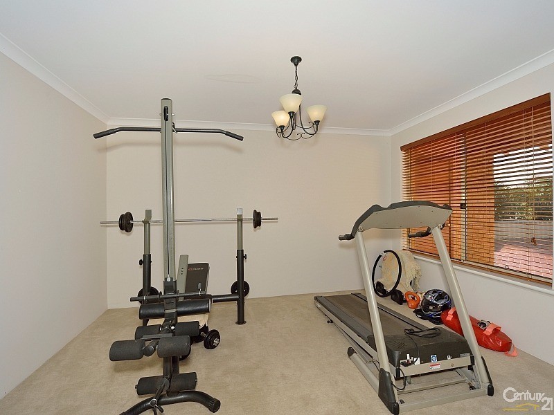 27 Peron Place, San Remo WA 6210