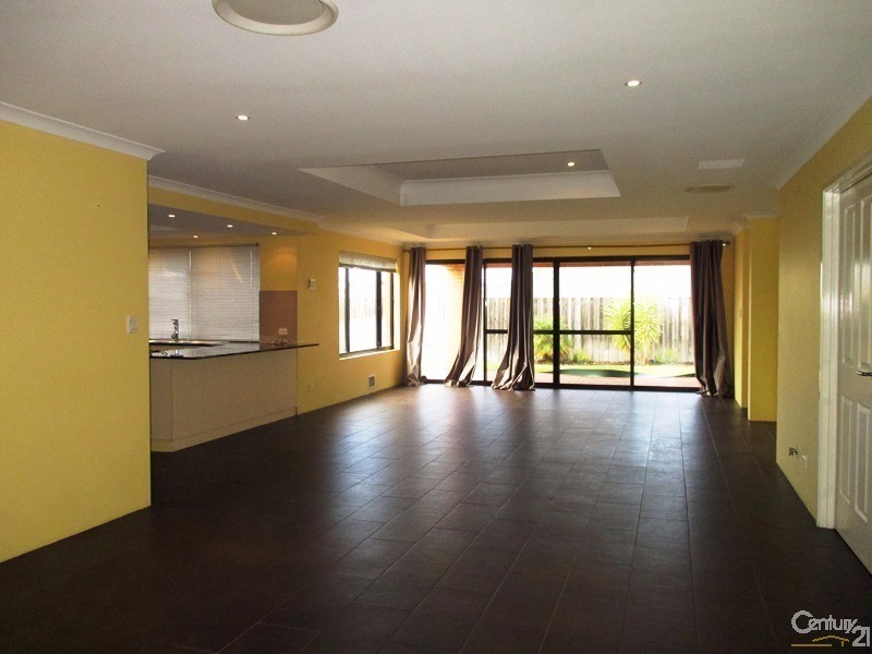 26 Adriana Way, Halls Head WA 6210