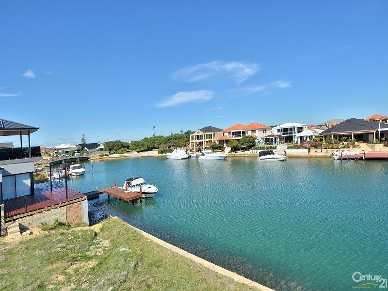 17 Genevieve Court, Halls Head WA 6210