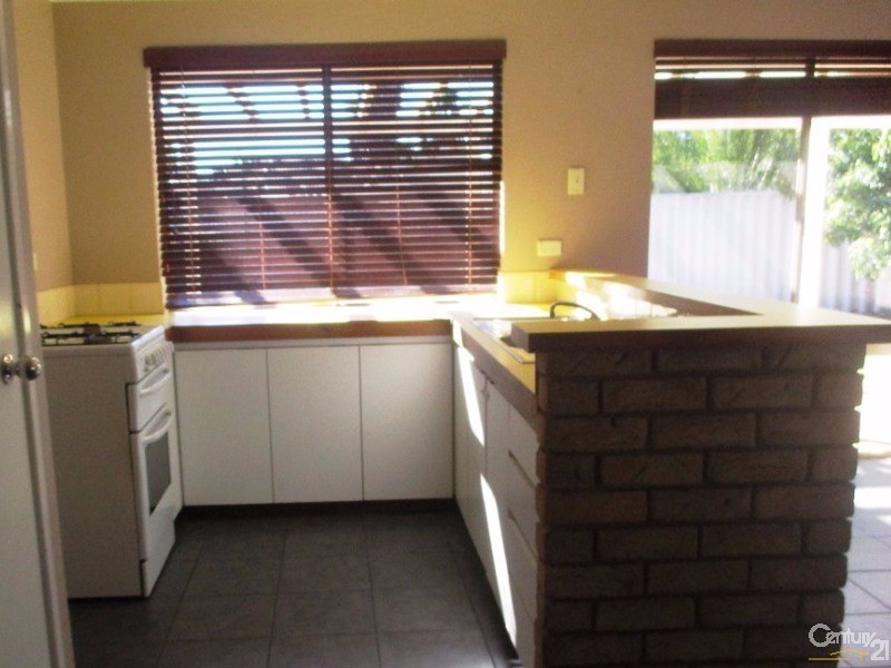 3 Feluga Court, Greenfields WA 6210