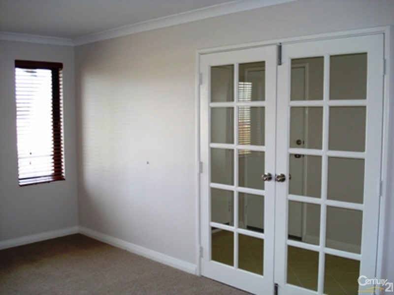 135 Meadow Springs Drive, Meadow Springs WA 6210