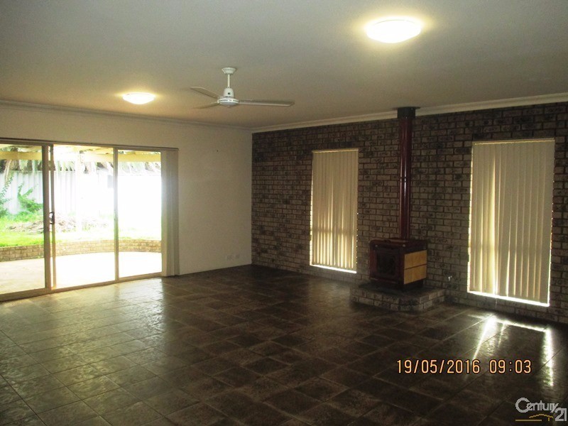23 Hanson Way, Dudley Park WA 6210