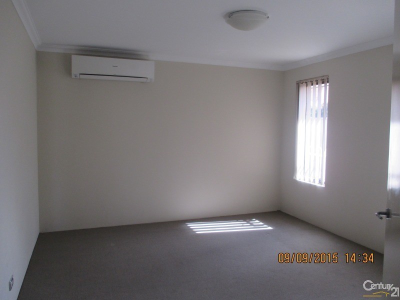 22 Wuralling Pass, Wannanup WA 6210