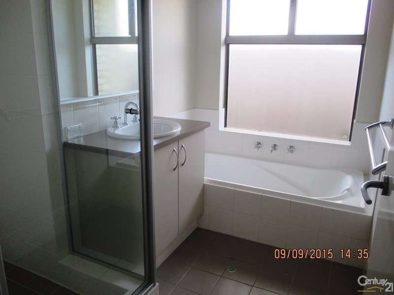 22 Wuralling Pass, Wannanup WA 6210