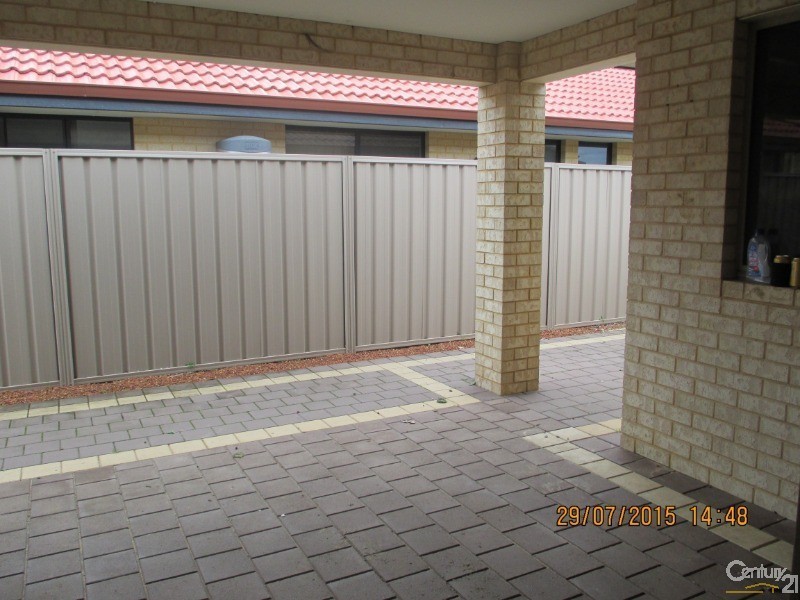 22 Wuralling Pass, Wannanup WA 6210