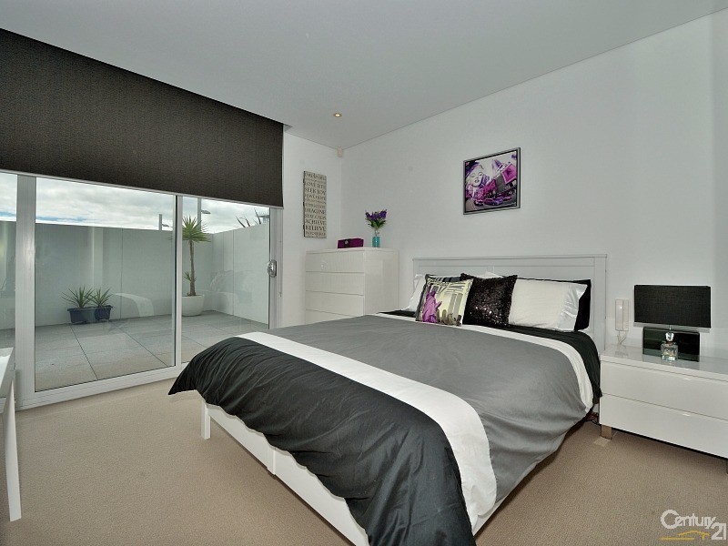 203/5 Marco Polo Drive, Mandurah WA 6210